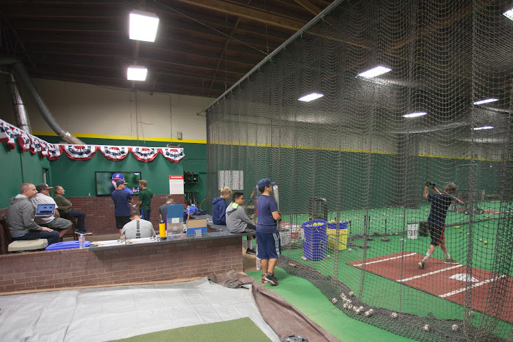 Hit Club Baseball