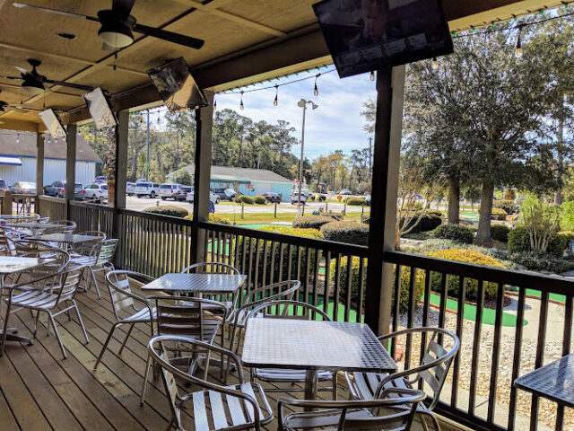 Bogeys Sports Bar & Mini Golf