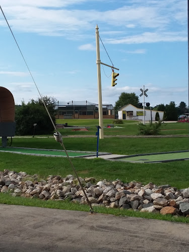 Roys Allsteak Hamburgers and Golf Center
